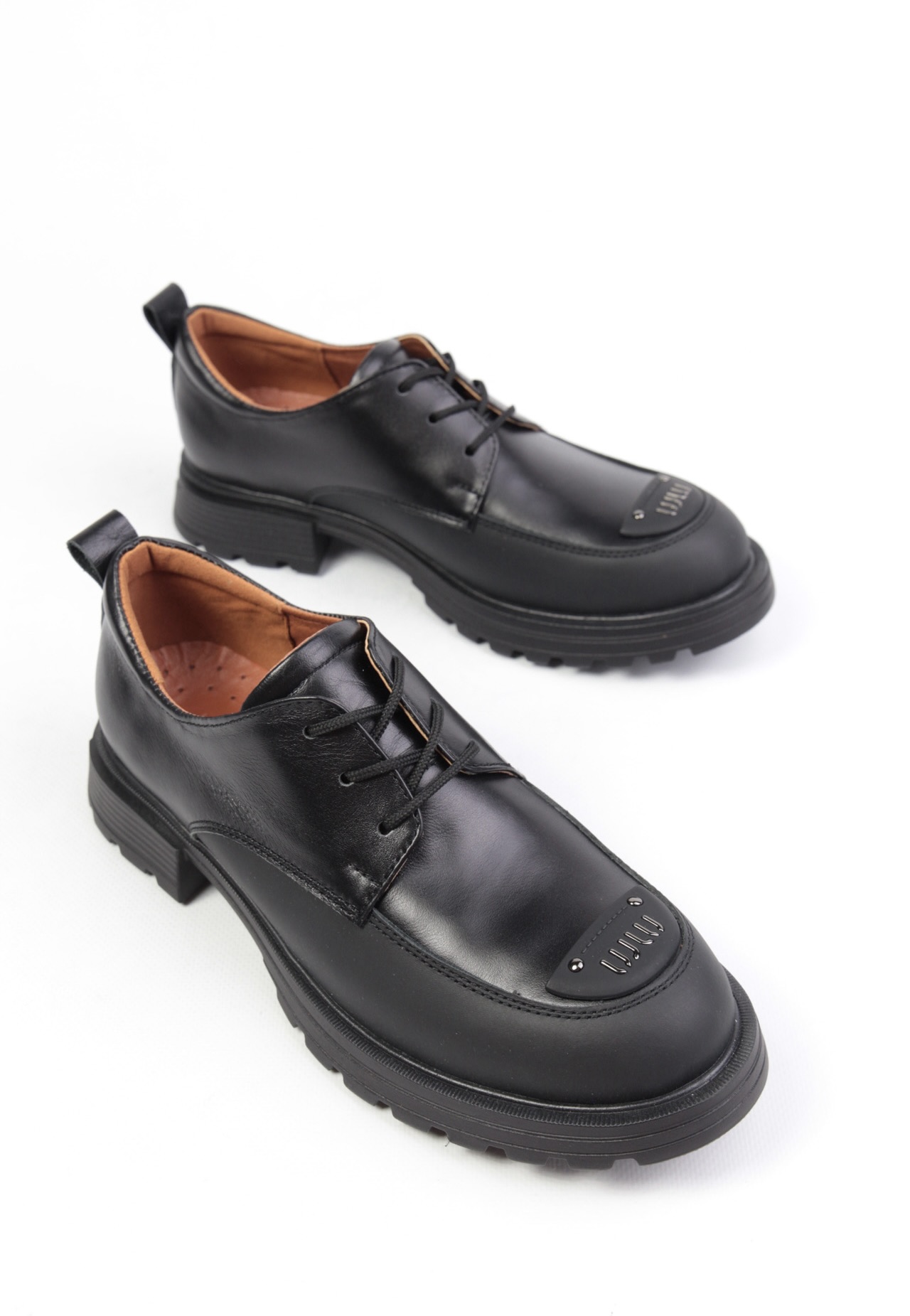 картинка Туфли кожаные Benito от магазина Pratik