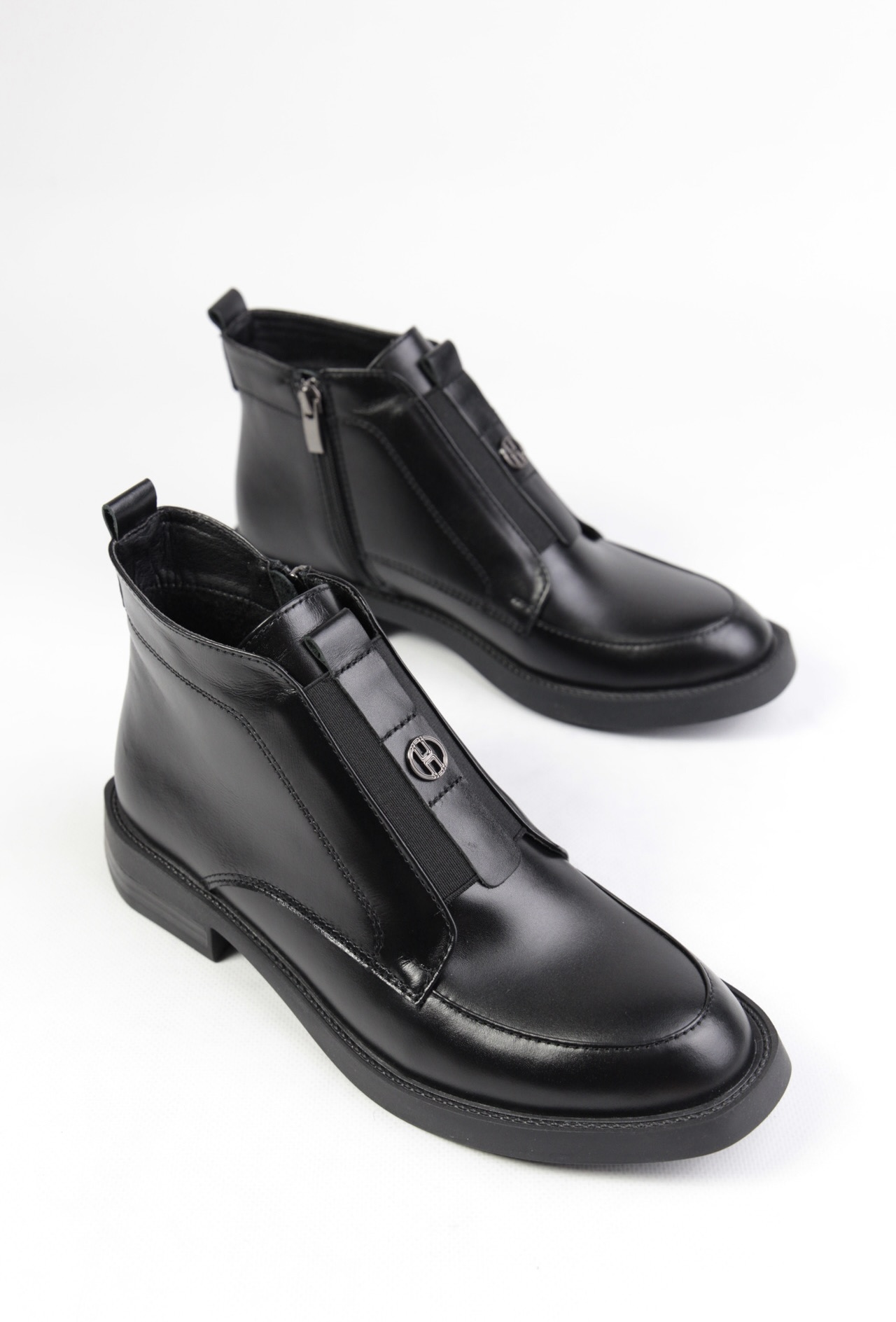 картинка Ботинки кожаные Benito от магазина Pratik