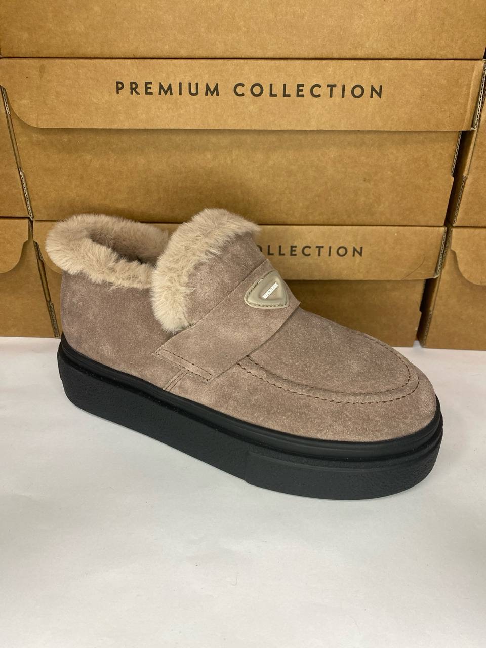 картинка Полуботинки замшевые Benito от магазина Pratik