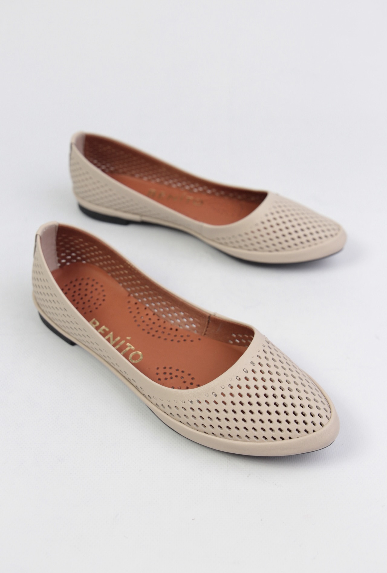 картинка Балетки кожаные Benito от магазина Pratik