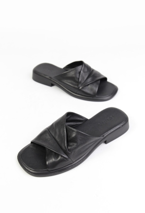 Шлепанцы кожаные Benito 0106/01 new- фото 1 - интернет-магазин обуви Pratik