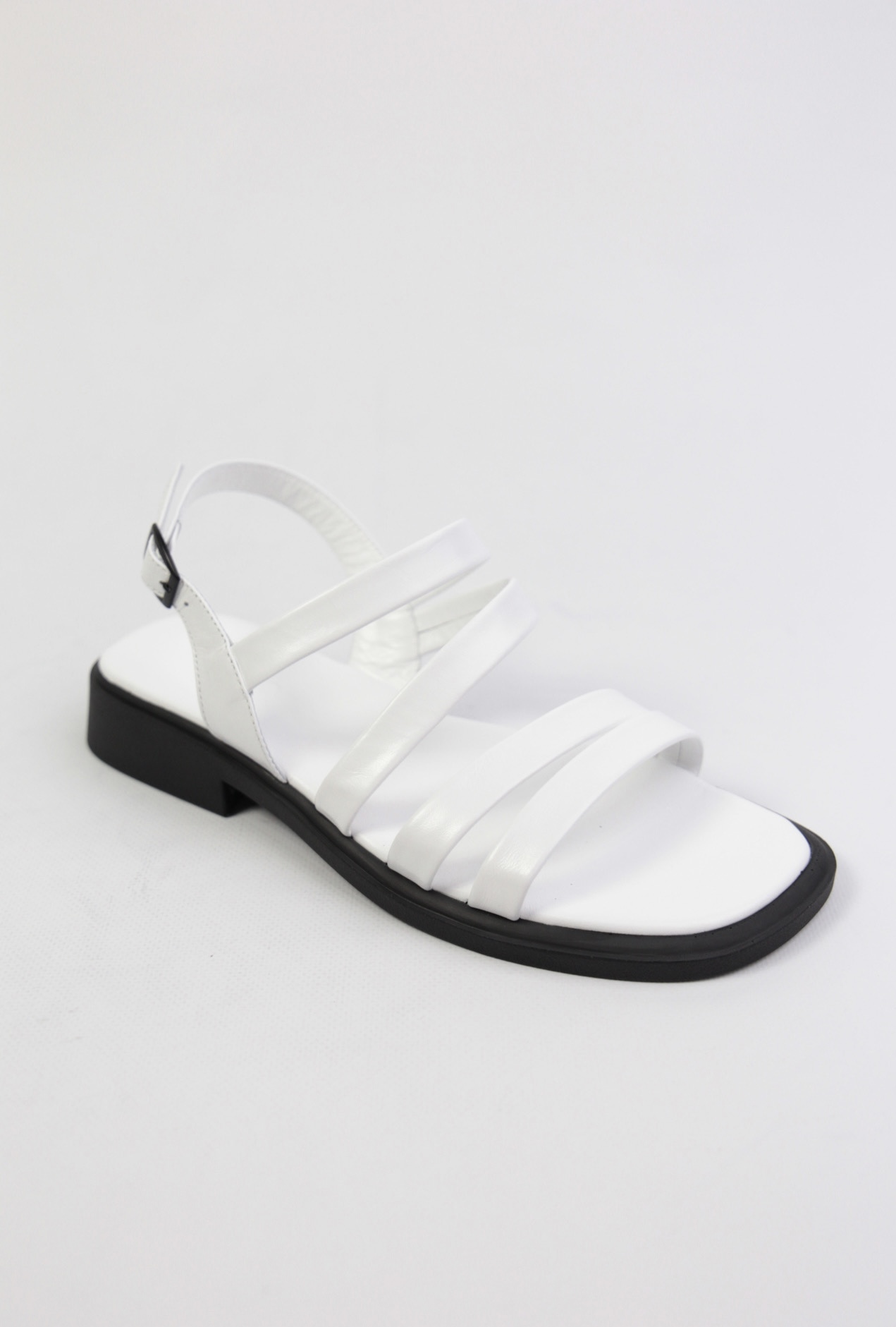 картинка Сандалии кожаные Benito от магазина Pratik