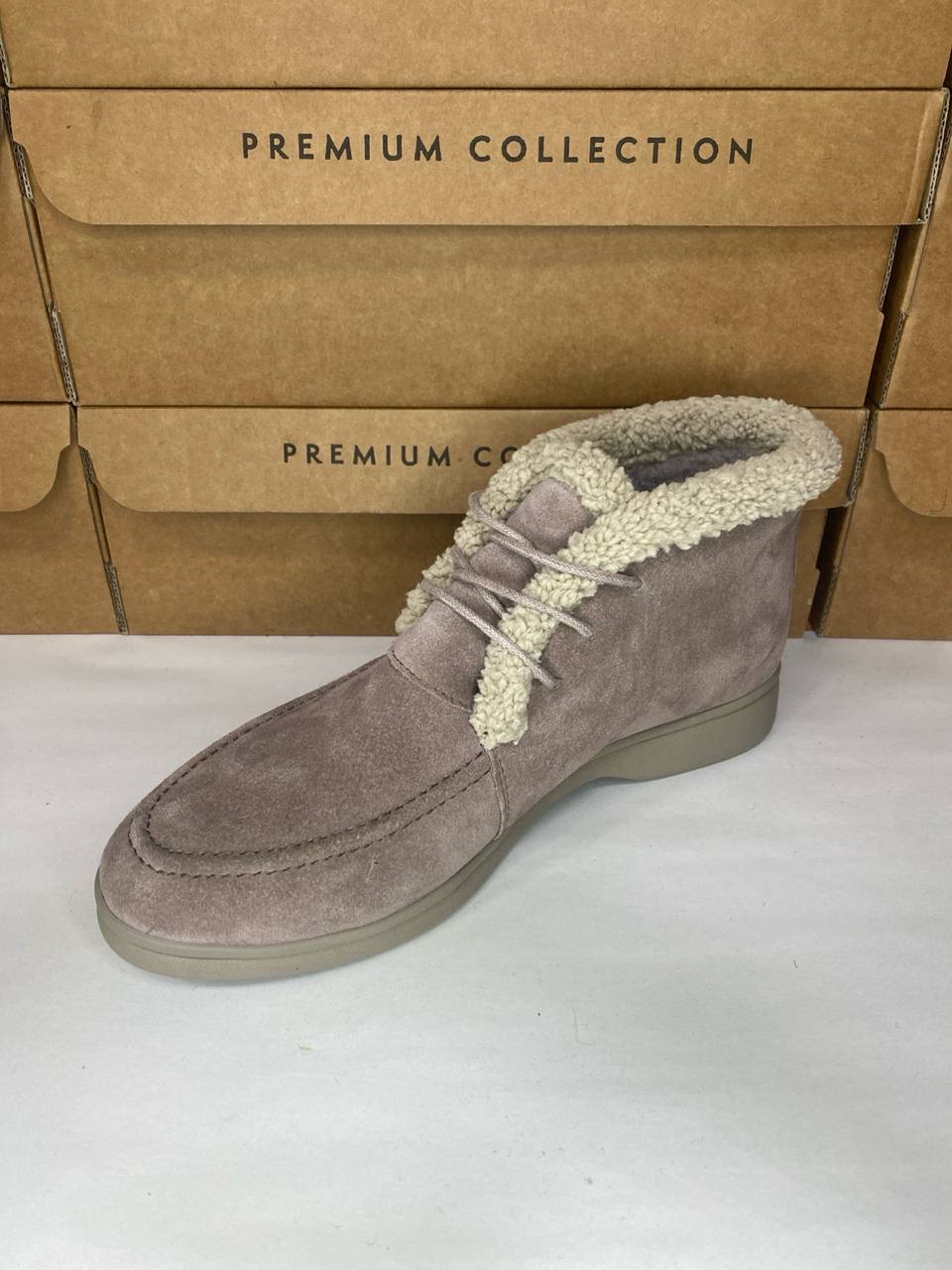 картинка Ботинки замшевые Benito от магазина Pratik