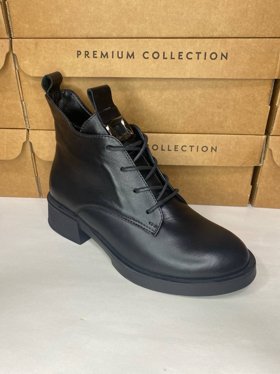 картинка Ботинки кожаные Benito от магазина Pratik