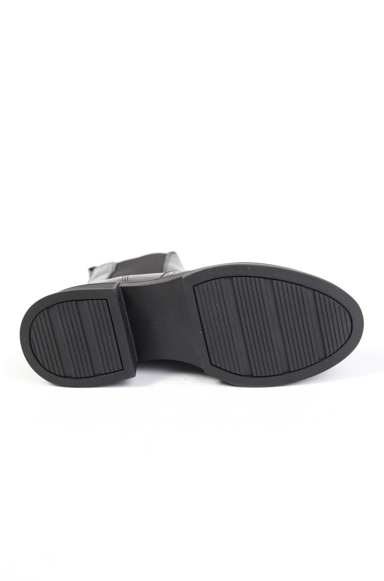 картинка Ботинки кожаные Benito от магазина Pratik