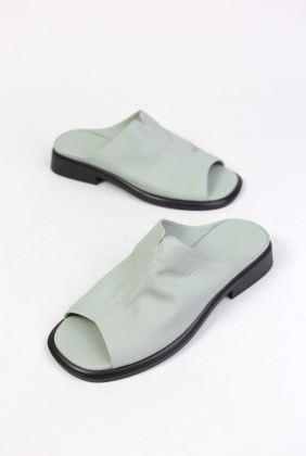 Шлепанцы кожаные Benito 0075/74 new- фото 1 - интернет-магазин обуви Pratik