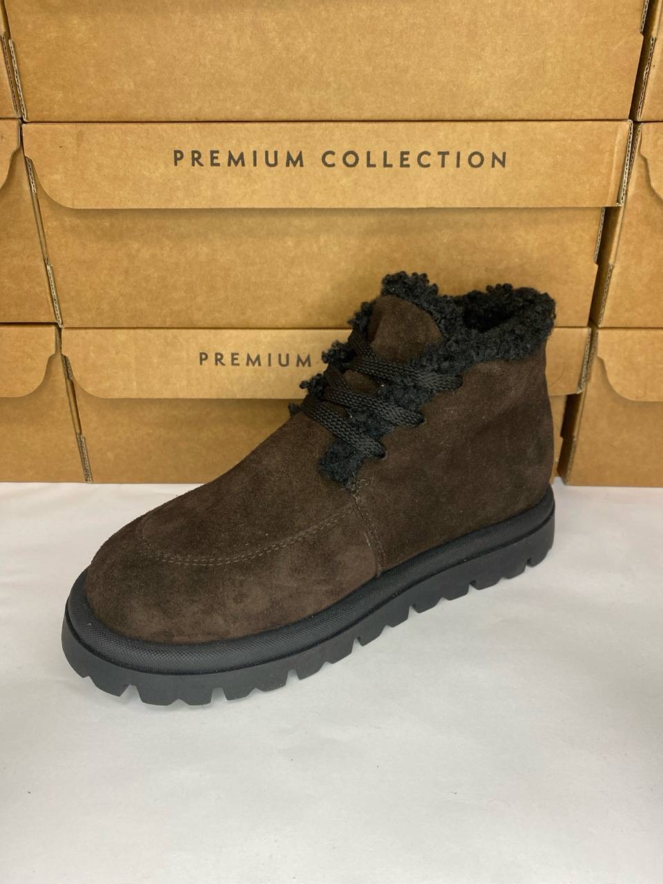 картинка Ботинки замшевые Benito от магазина Pratik