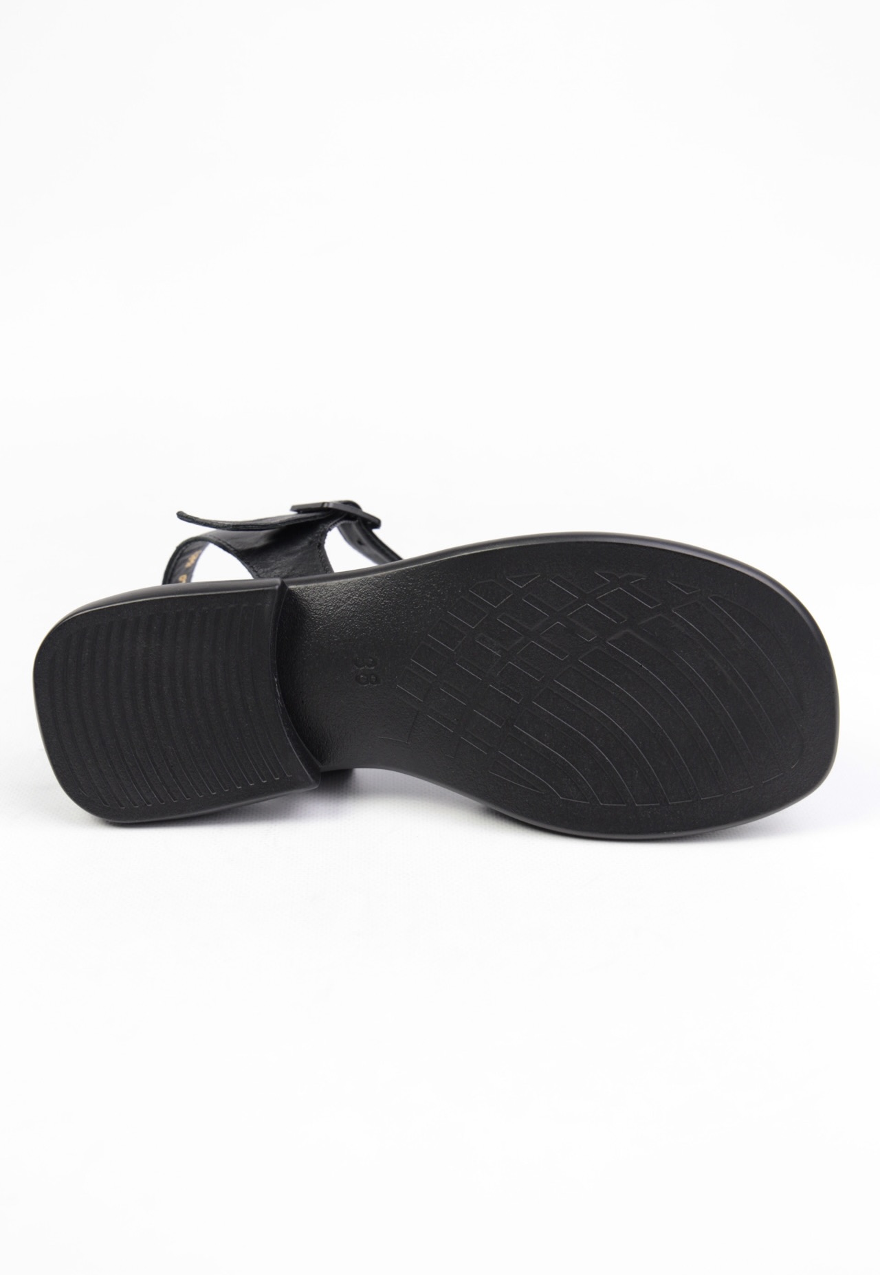 картинка Сандалии кожаные Benito от магазина Pratik