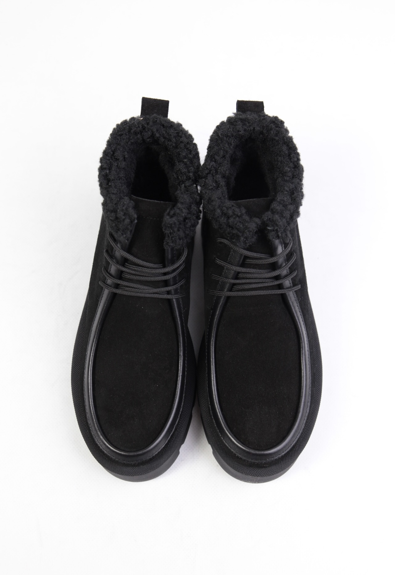 картинка Ботинки замшевые Benito от магазина Pratik