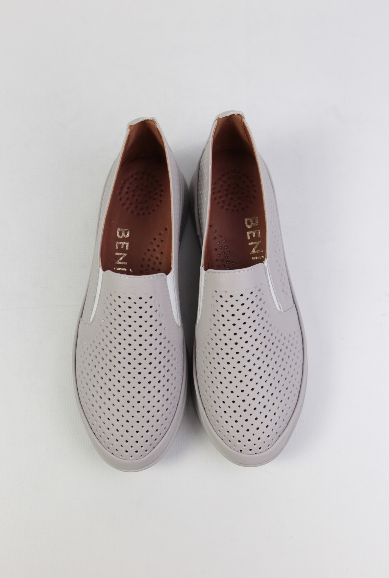 картинка Слипоны кожаные Benito от магазина Pratik