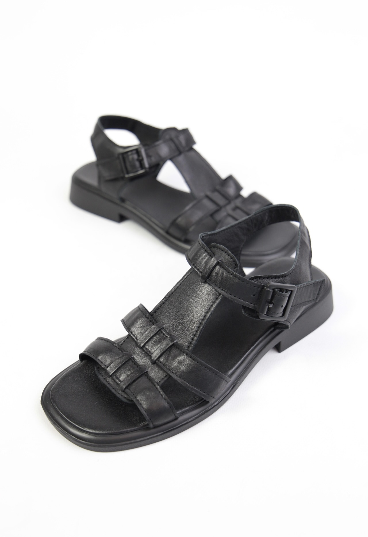 картинка Сандалии кожаные Benito от магазина Pratik