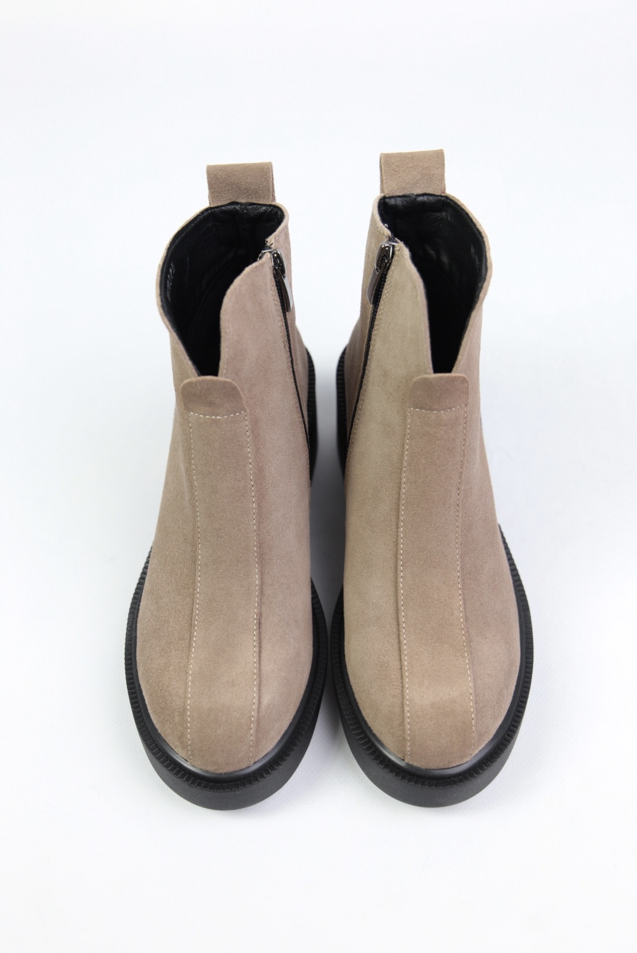 картинка Ботильоны замшевые Benito от магазина Pratik