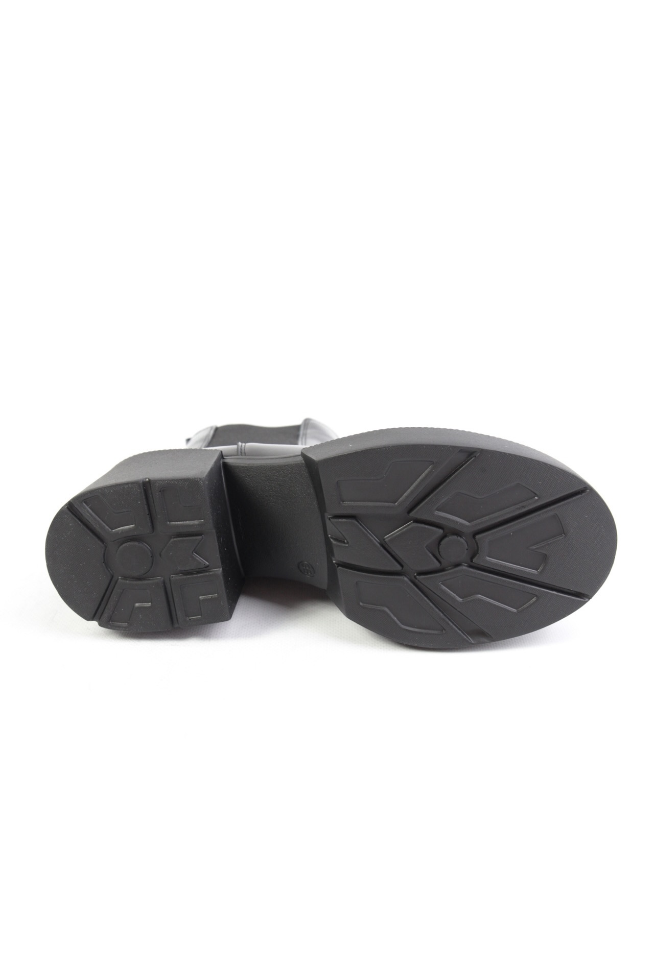 картинка Ботильоны кожаные Benito от магазина Pratik