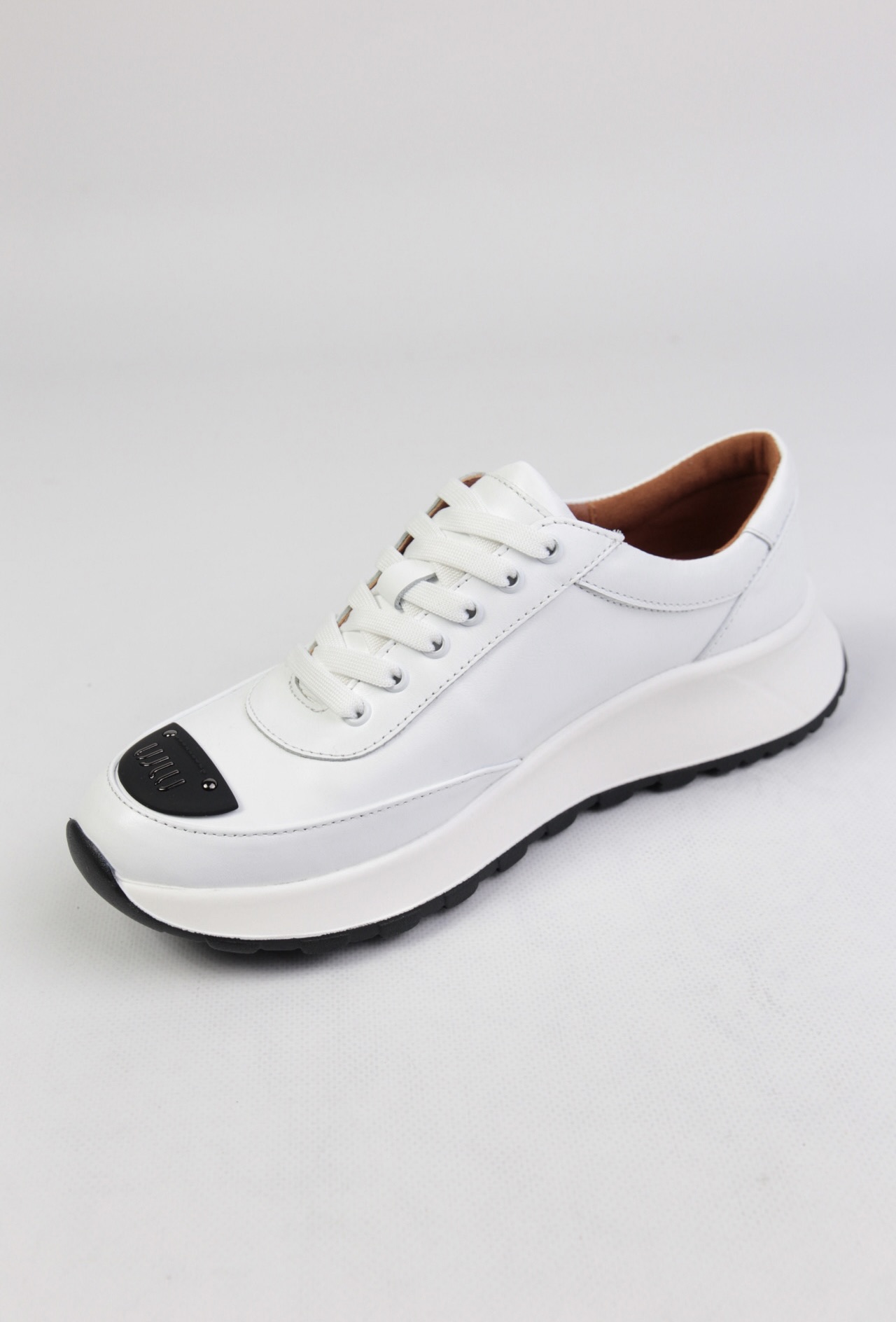 картинка Кроссовки кожаные Benito от магазина Pratik