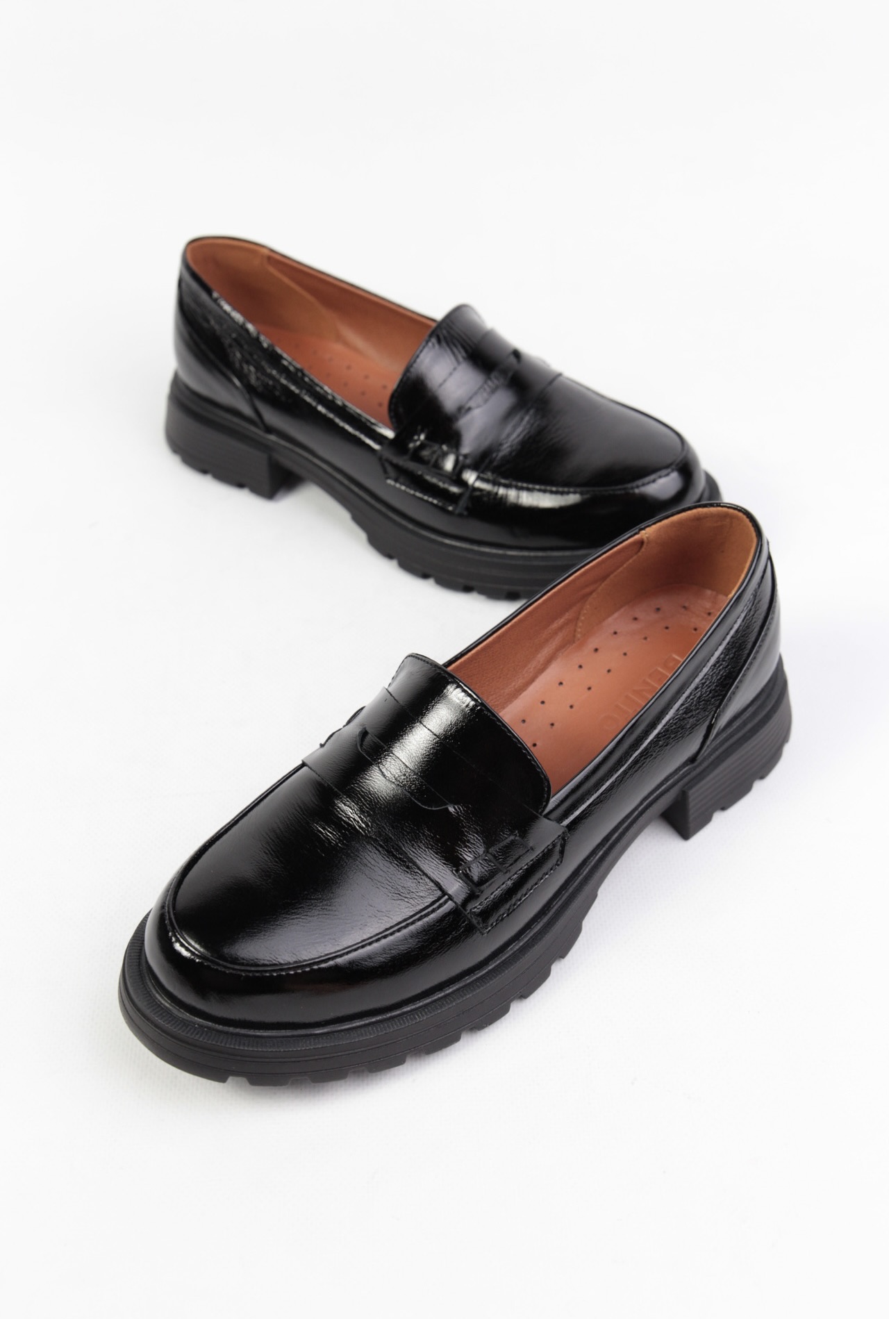 картинка Лоферы кожаные Benito от магазина Pratik