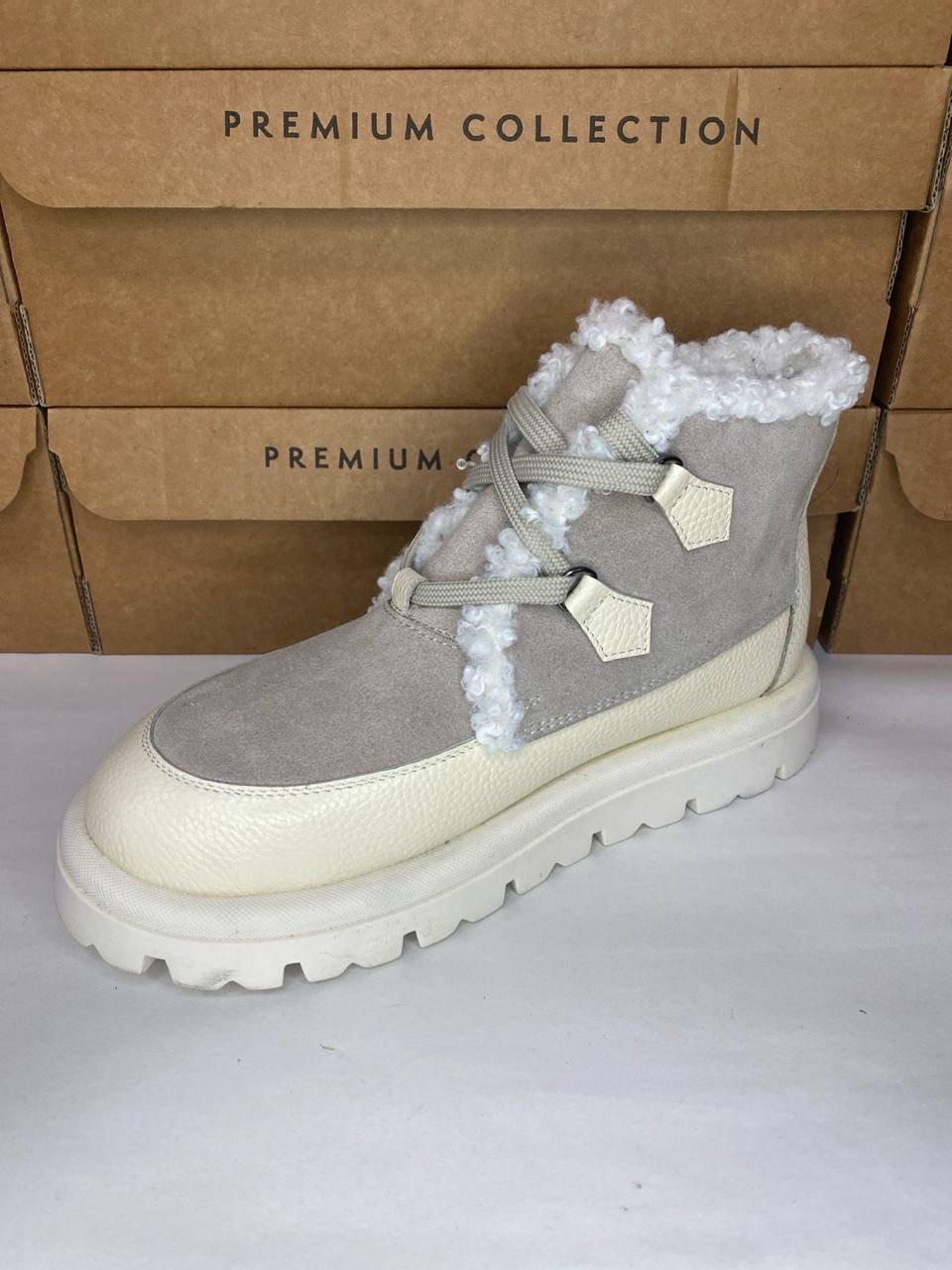 картинка Ботинки замшевые Benito от магазина Pratik