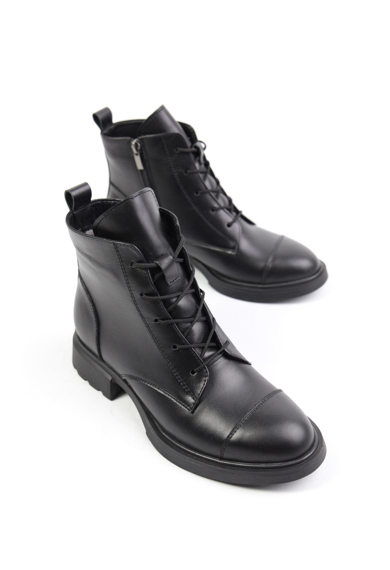 картинка Ботинки кожаные Benito от магазина Pratik