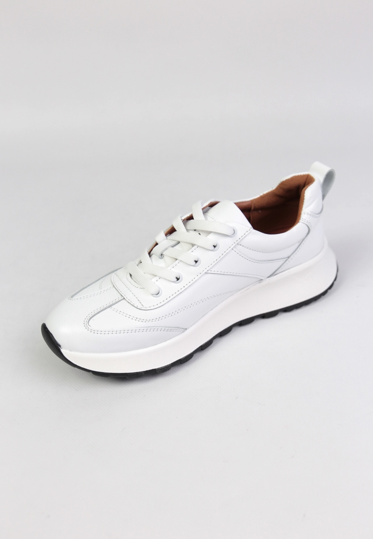 картинка Кроссовки кожаные Benito от магазина Pratik