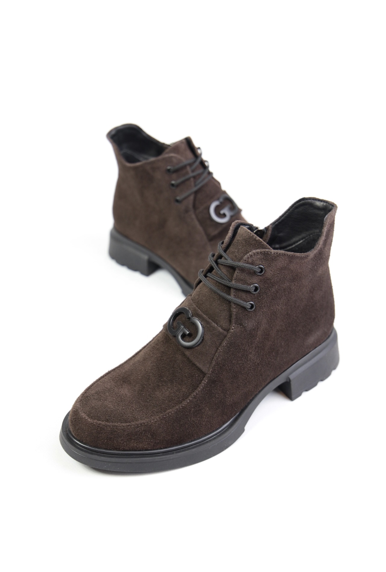 картинка Ботинки замшевые Benito от магазина Pratik