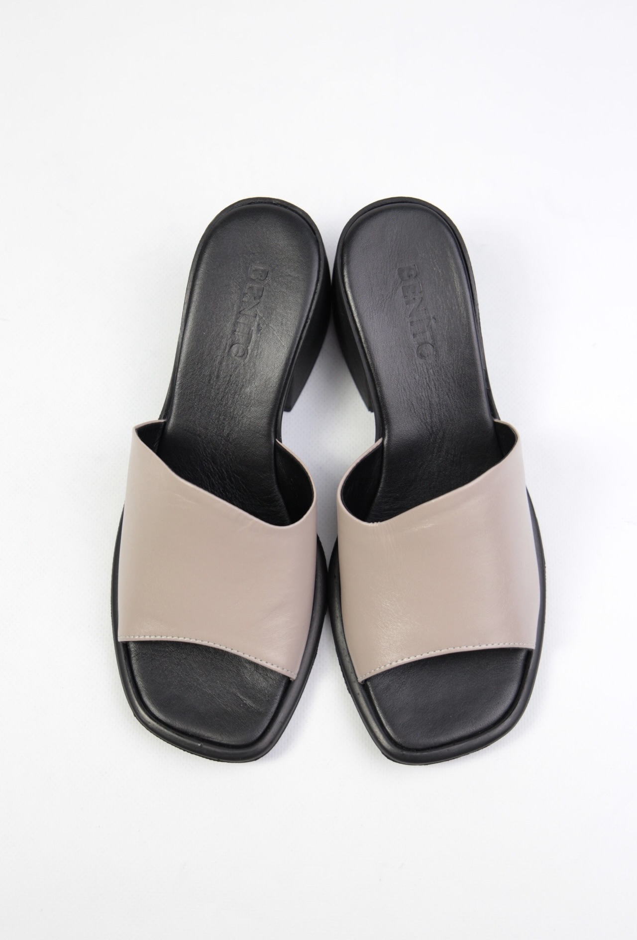 картинка Сабо кожаные Benito от магазина Pratik