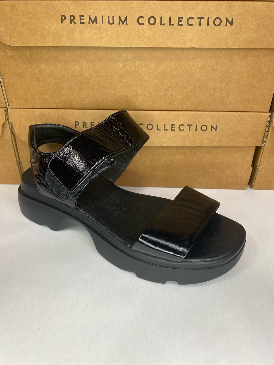 картинка Босоножки кожаные Benito от магазина Pratik