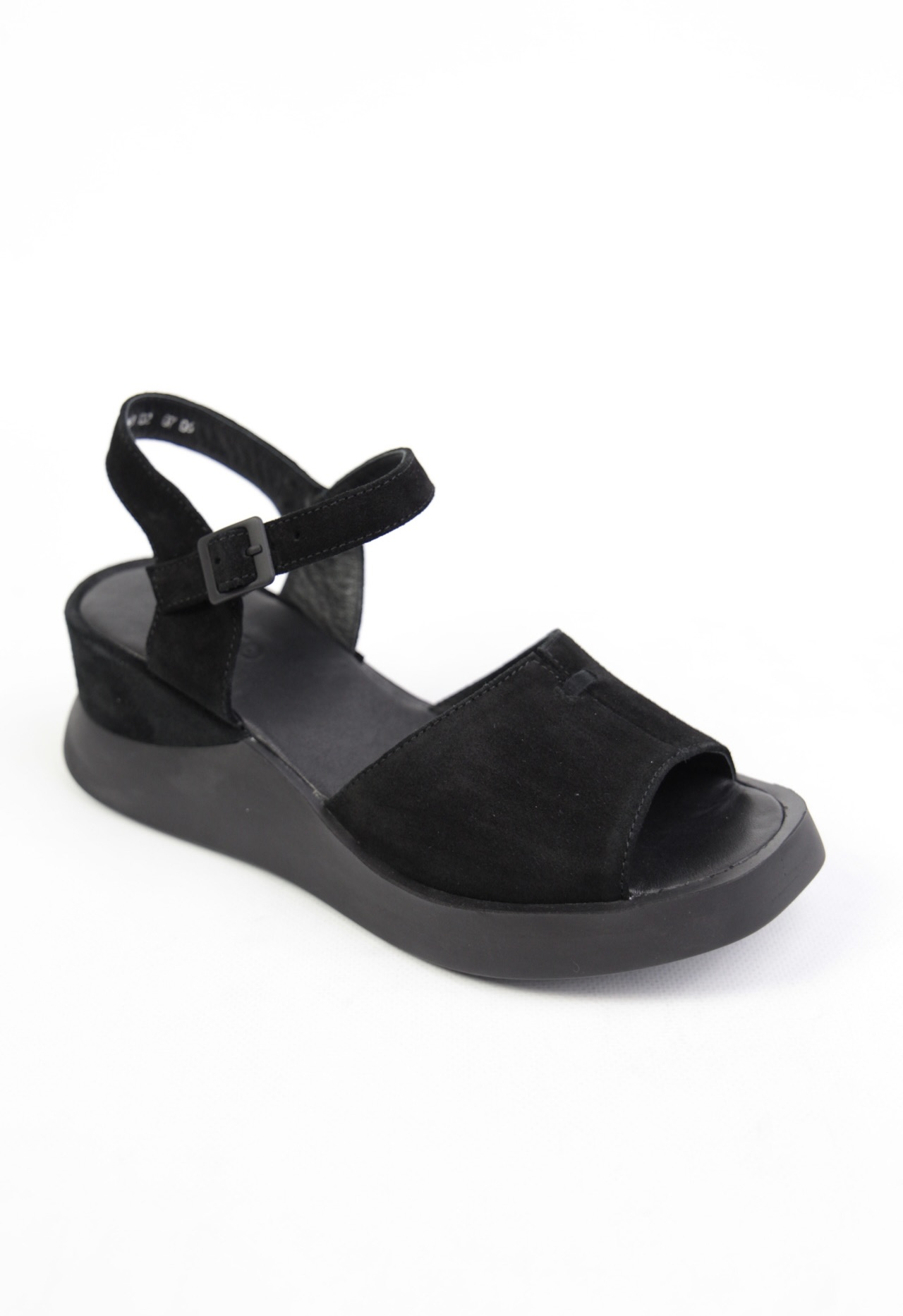 картинка Босоножки замшевые Benito от магазина Pratik