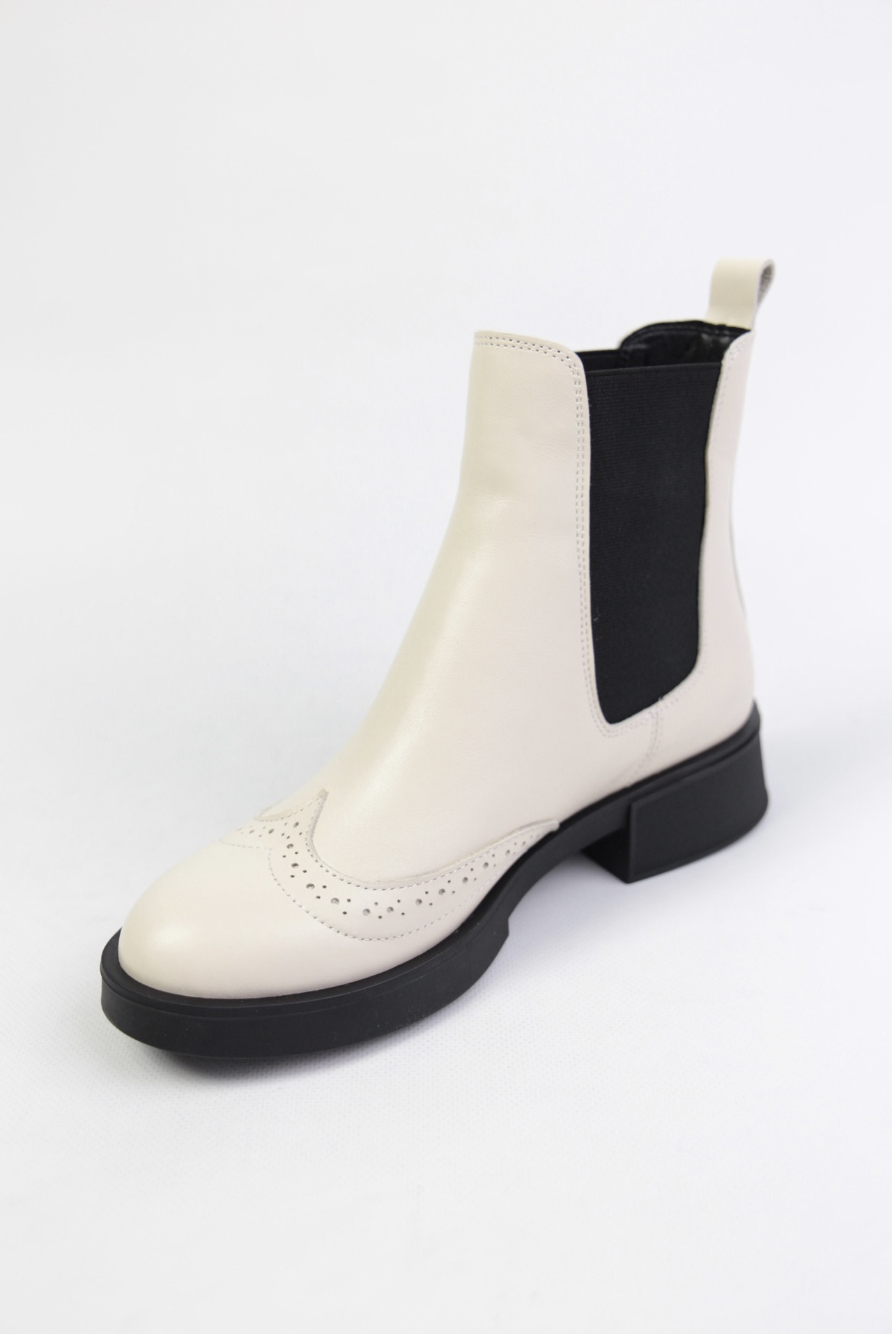 картинка Ботинки кожаные Benito от магазина Pratik