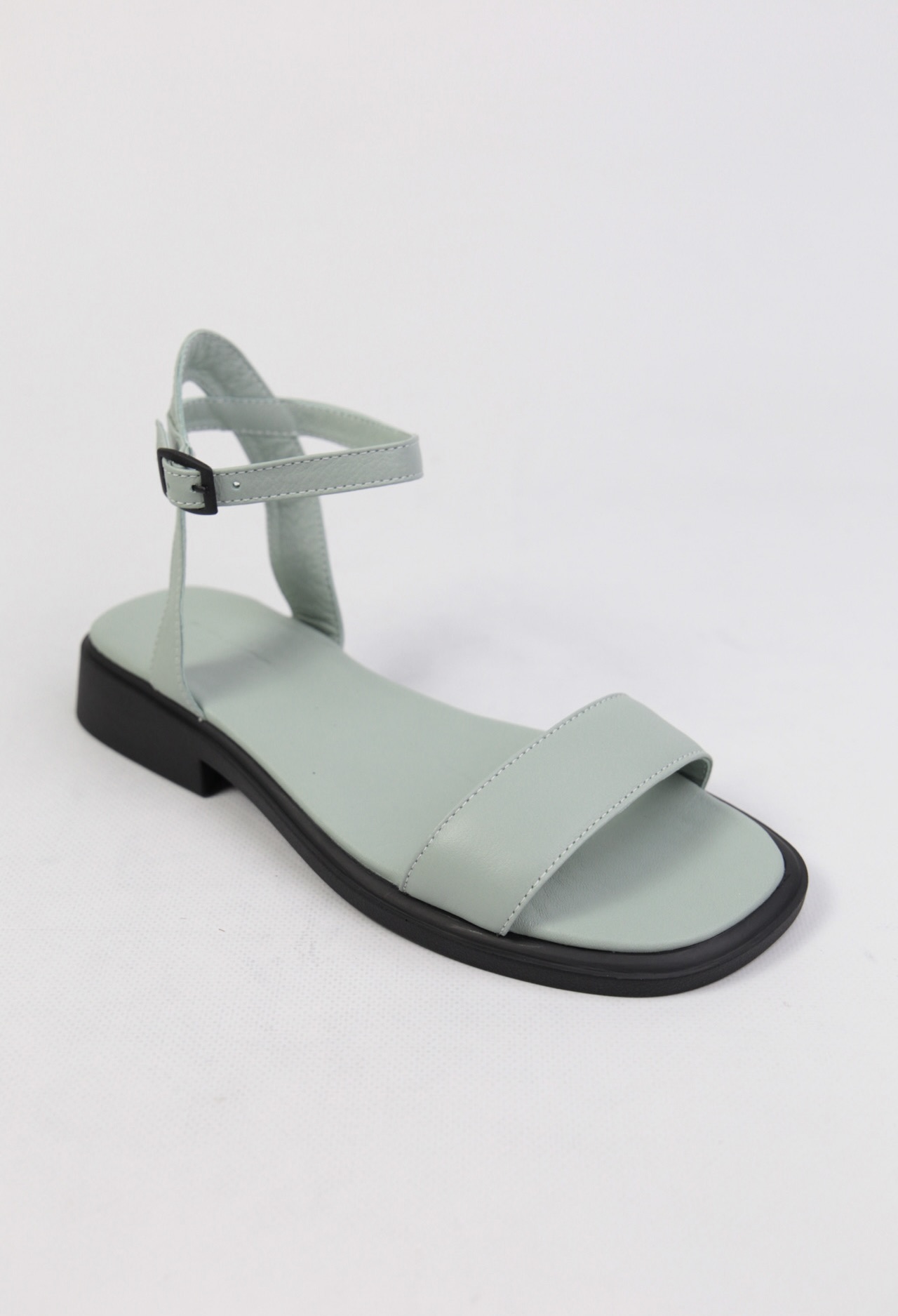 картинка Сандалии кожаные Benito от магазина Pratik