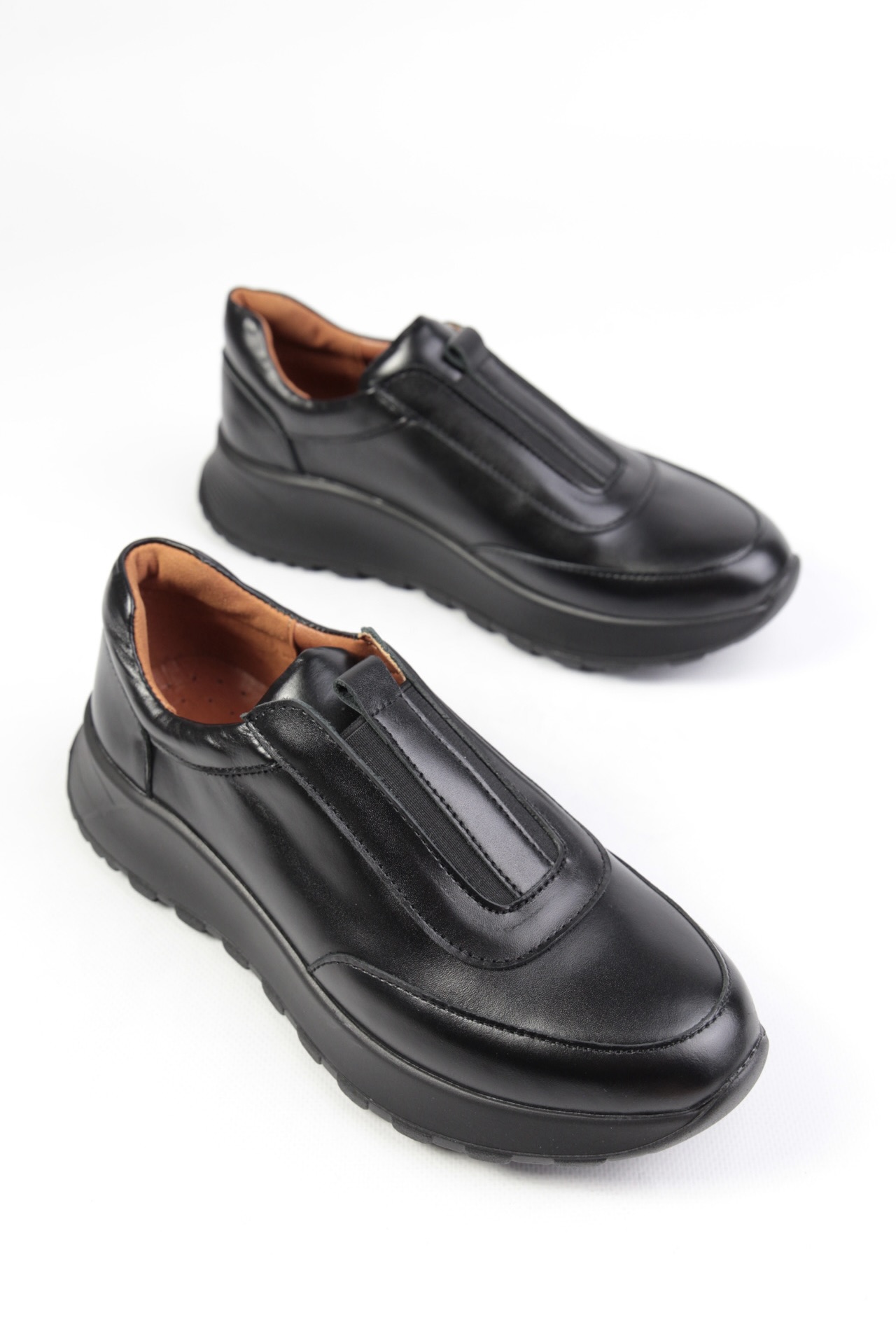 картинка Кроссовки кожаные Benito от магазина Pratik