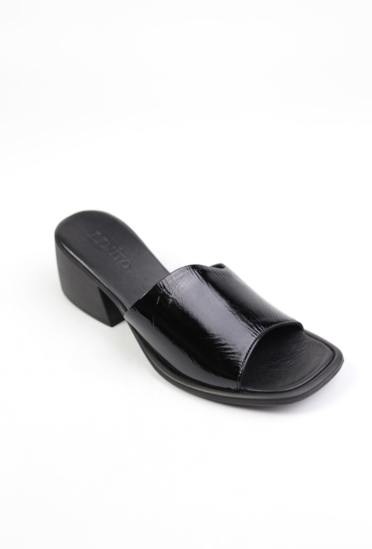 картинка Сабо кожаные Benito от магазина Pratik