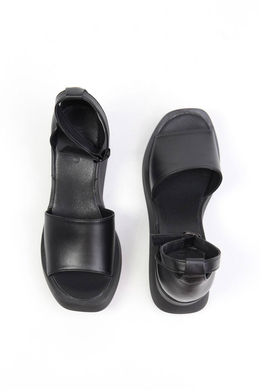 картинка Босоножки кожаные Benito от магазина Pratik