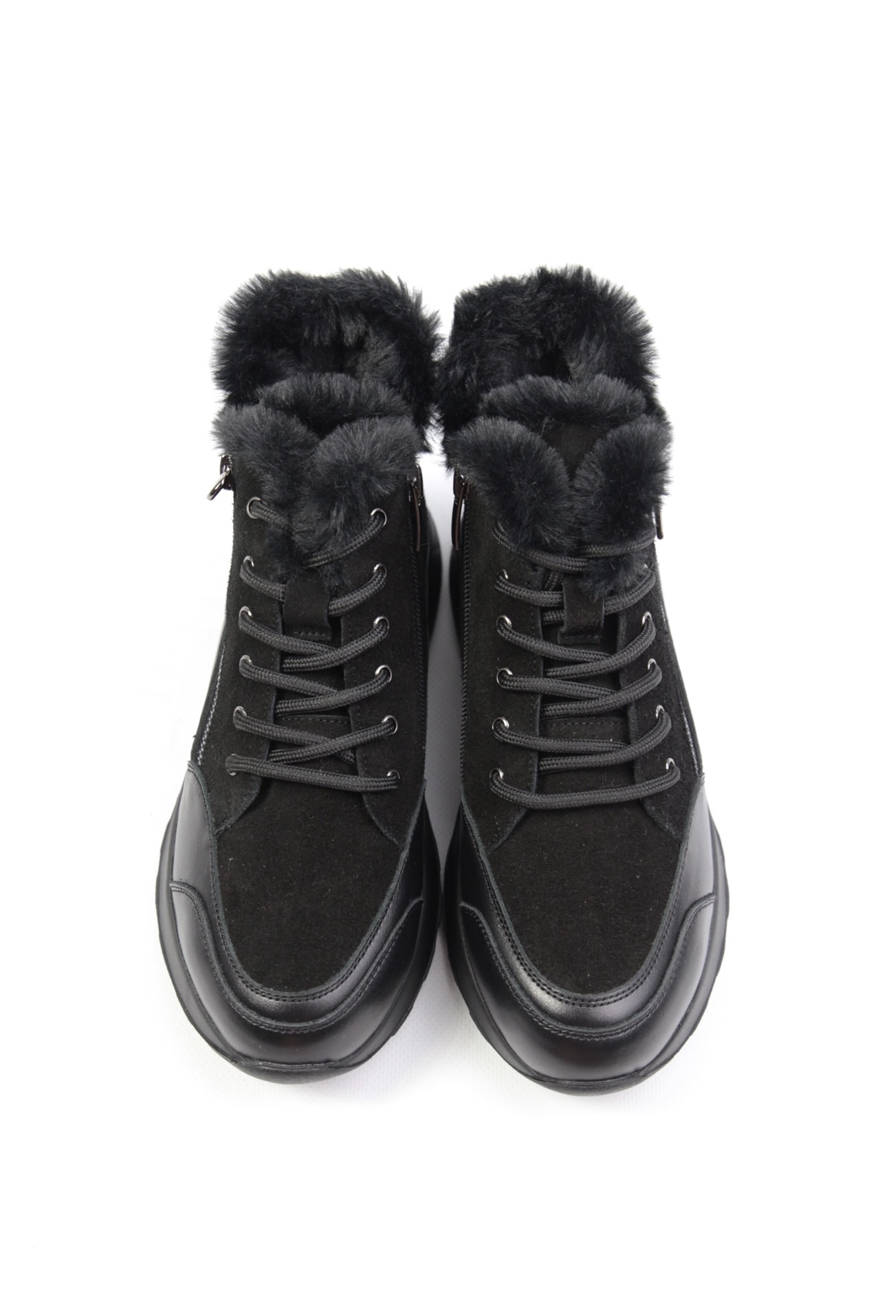 картинка Ботинки замшевые Benito от магазина Pratik