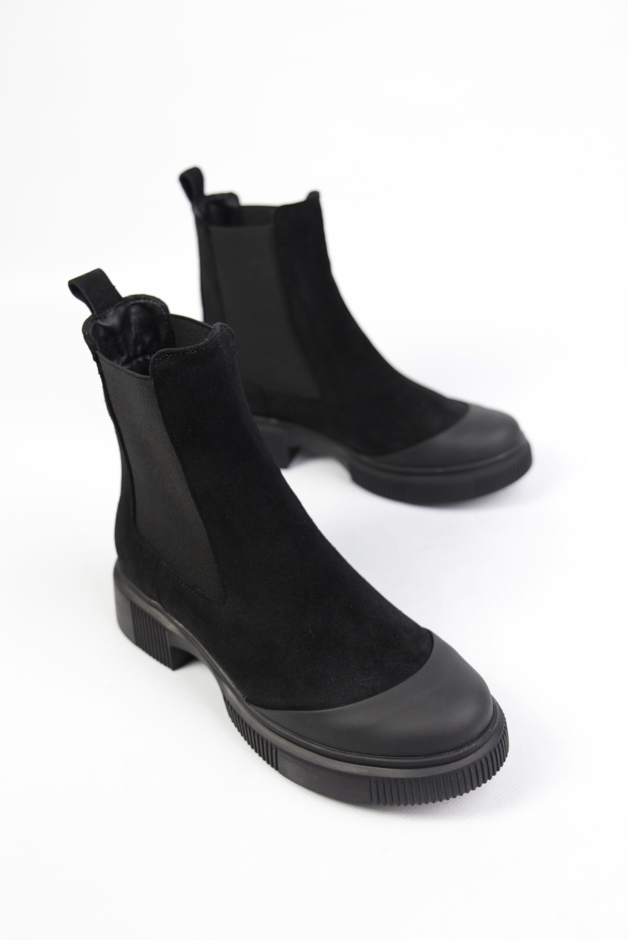 картинка Ботинки замшевые Benito от магазина Pratik