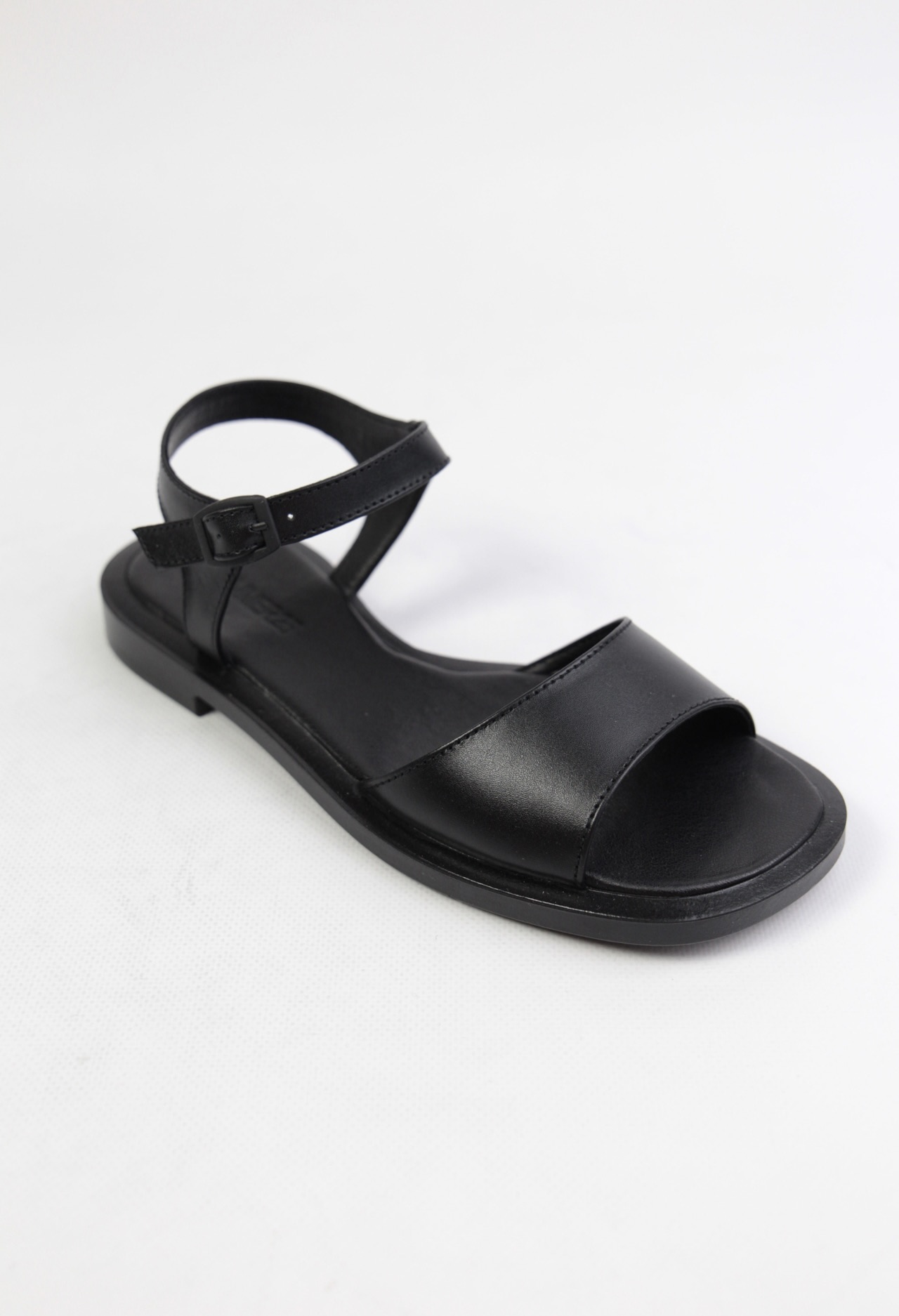 картинка Сандалии кожаные Benito от магазина Pratik