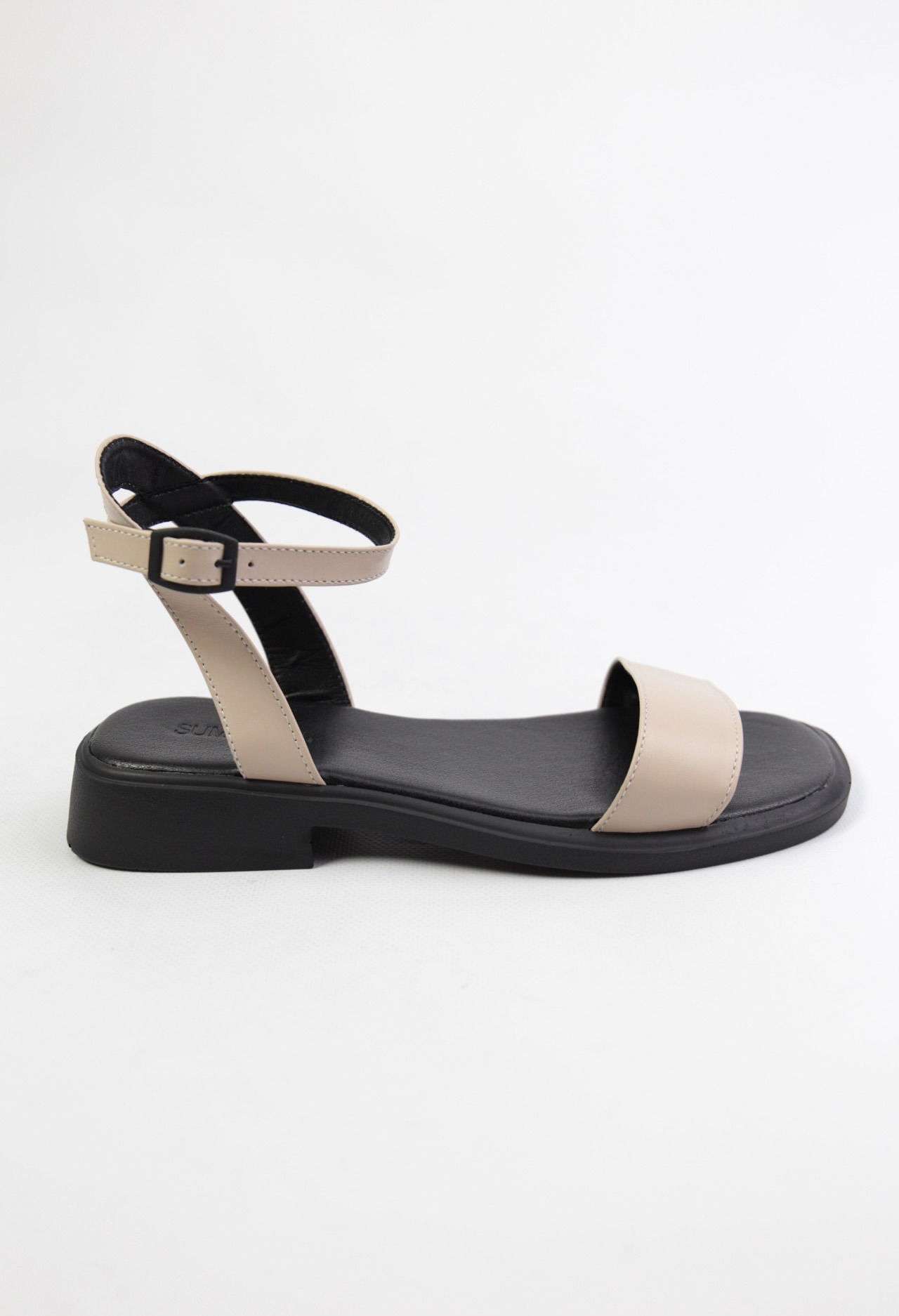 картинка Сандалии кожаные Benito от магазина Pratik