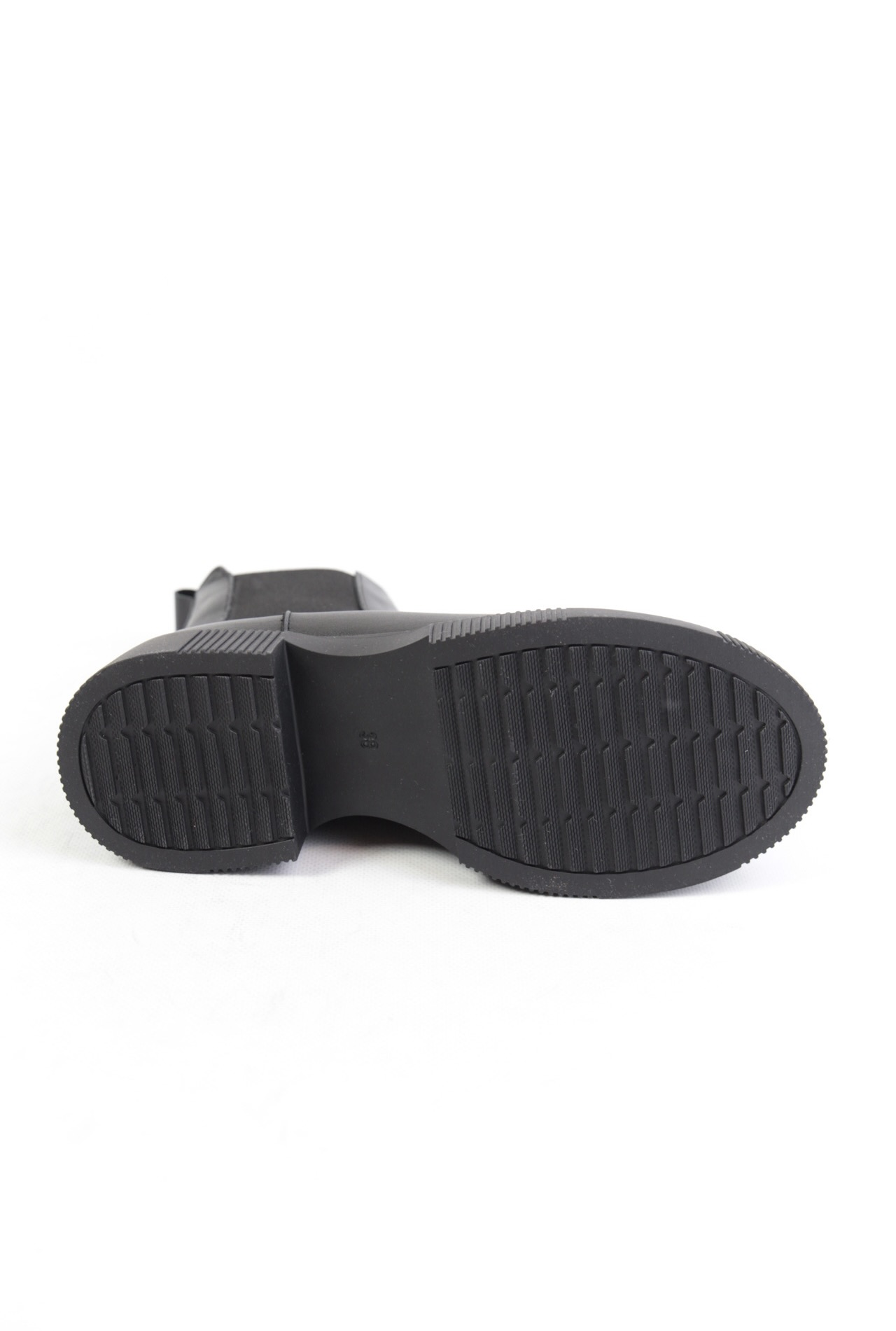 картинка Ботинки кожаные Benito от магазина Pratik