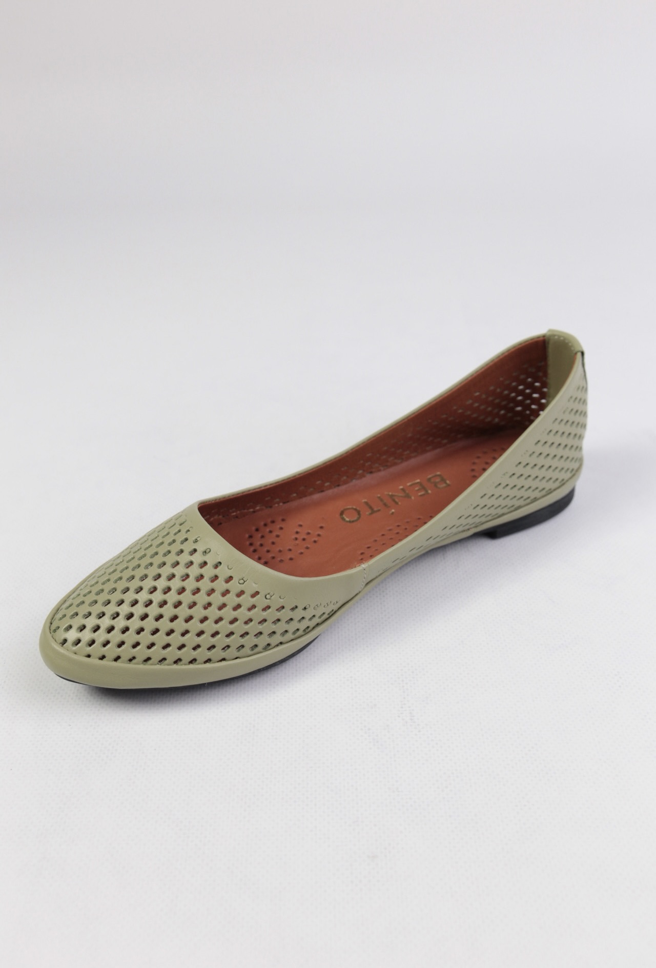 картинка Балетки кожаные Benito от магазина Pratik