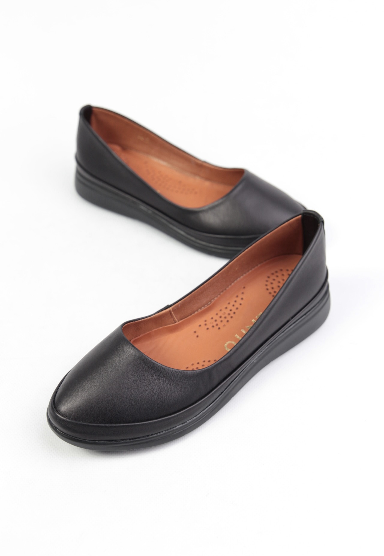 картинка Балетки кожаные Benito от магазина Pratik