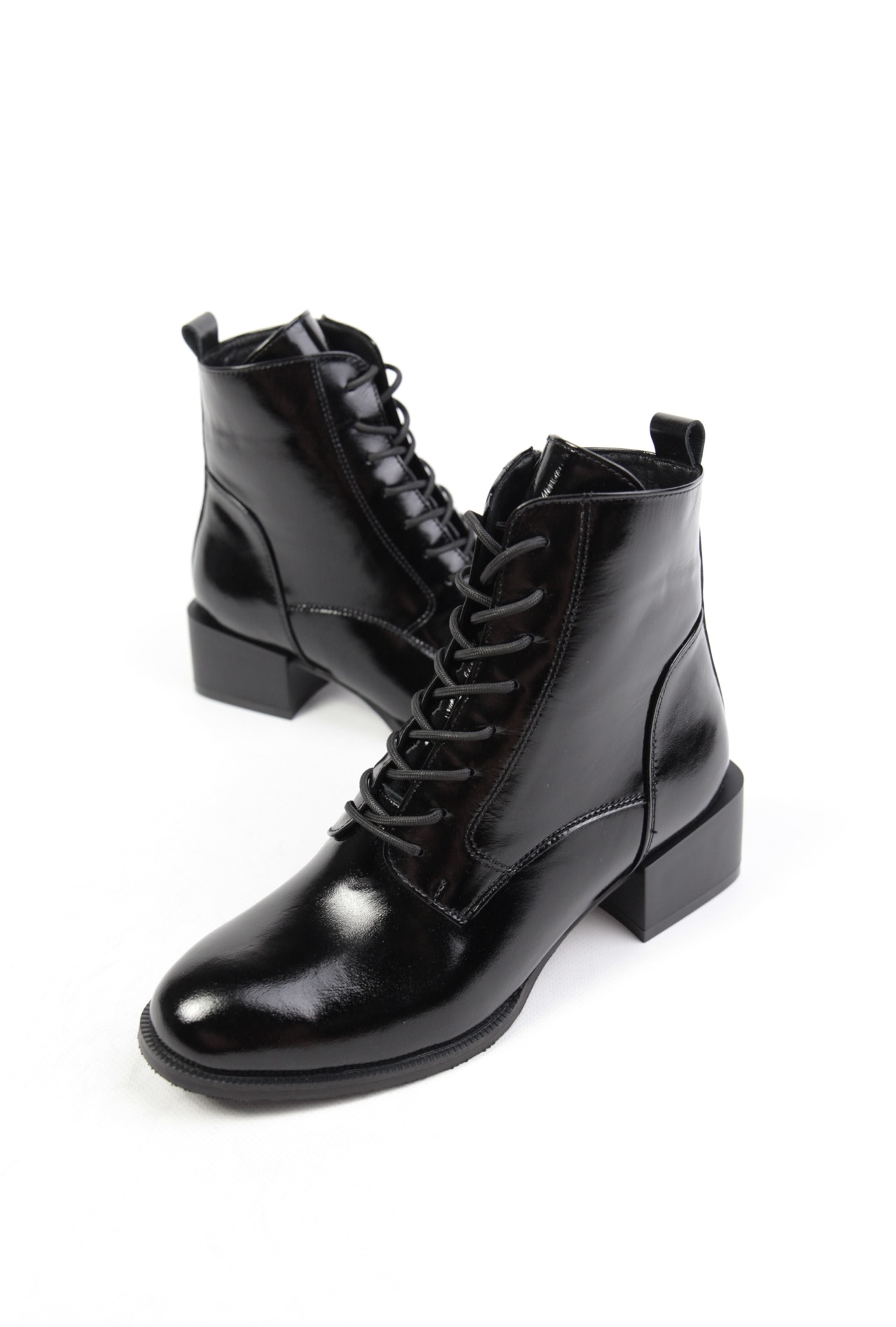 картинка Ботильоны кожаные Benito от магазина Pratik