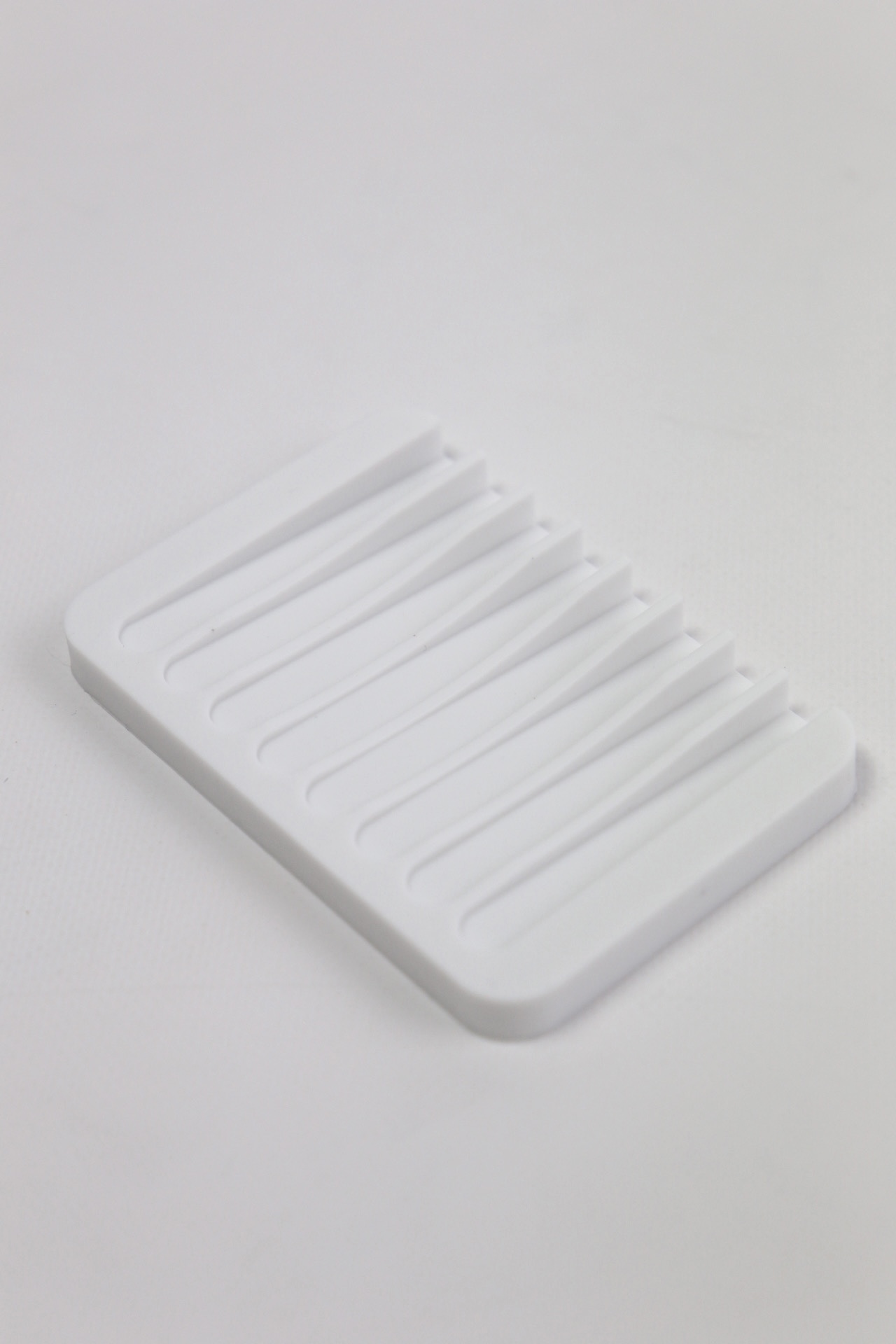 картинка Мыльница силиконовая белая от магазина Pratik