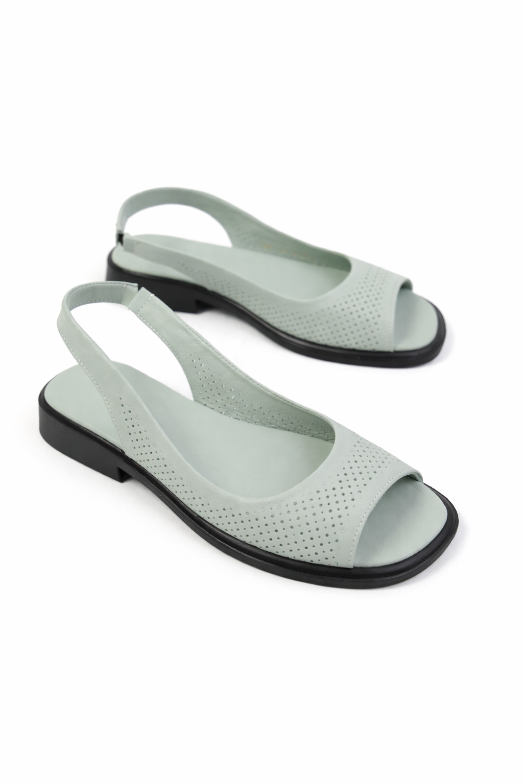 картинка Сандалии кожаные Benito от магазина Pratik