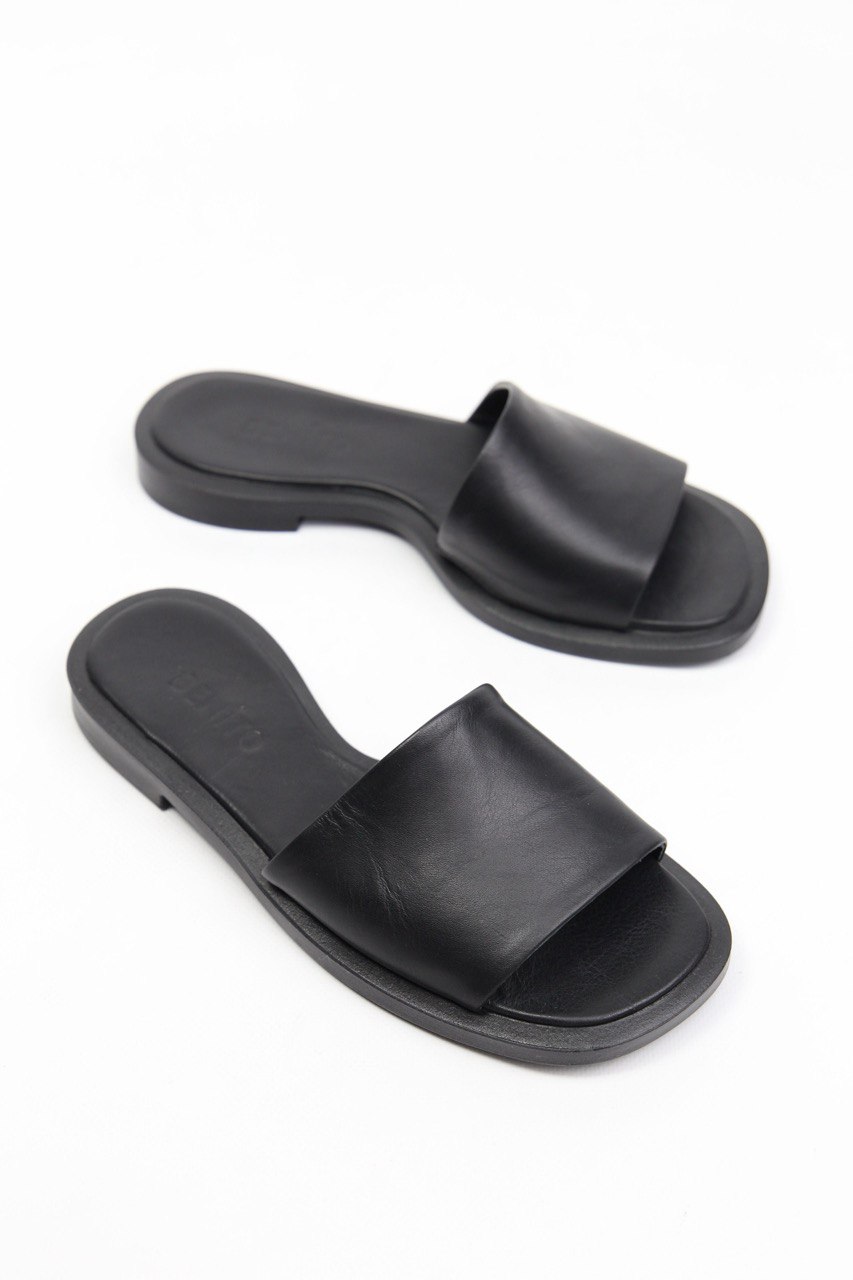 картинка Шлепанцы кожаные Benito от магазина Pratik