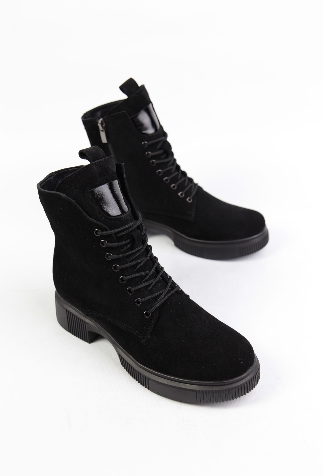 картинка Ботинки замшевые Benito от магазина Pratik