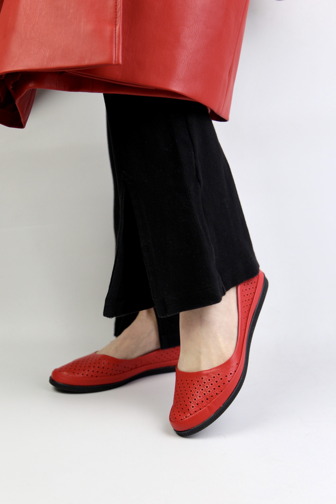 картинка Балетки кожаные Benito от магазина Pratik