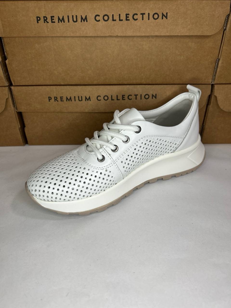 картинка Кроссовки кожаные Benito от магазина Pratik