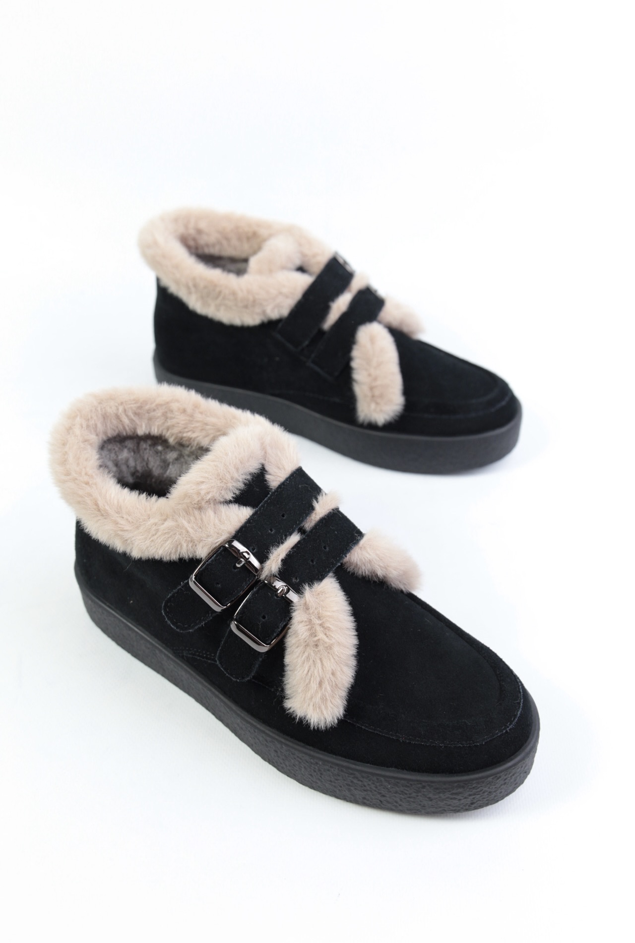 картинка Ботинки замшевые Benito от магазина Pratik