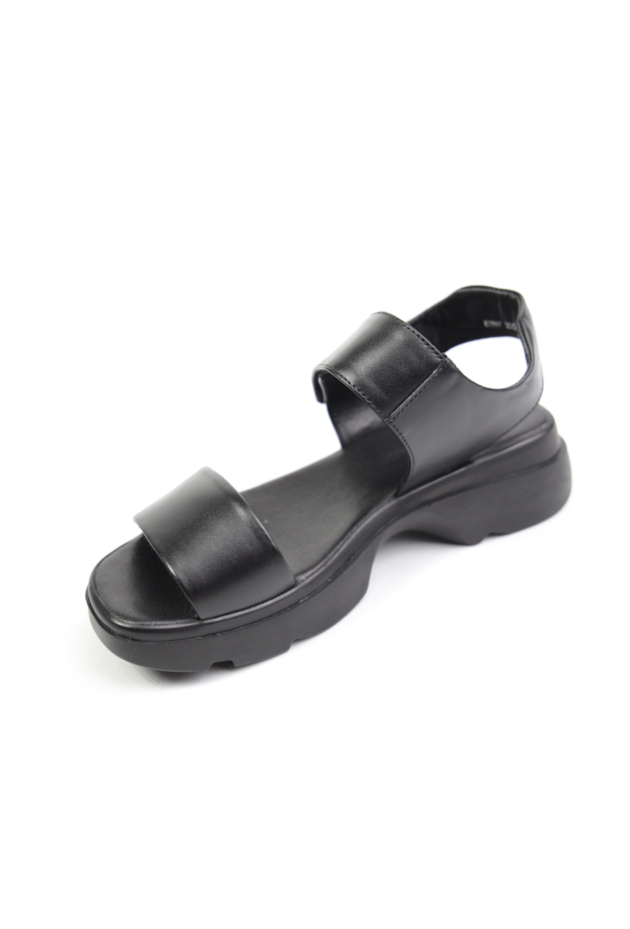 картинка Босоножки кожаные Benito от магазина Pratik