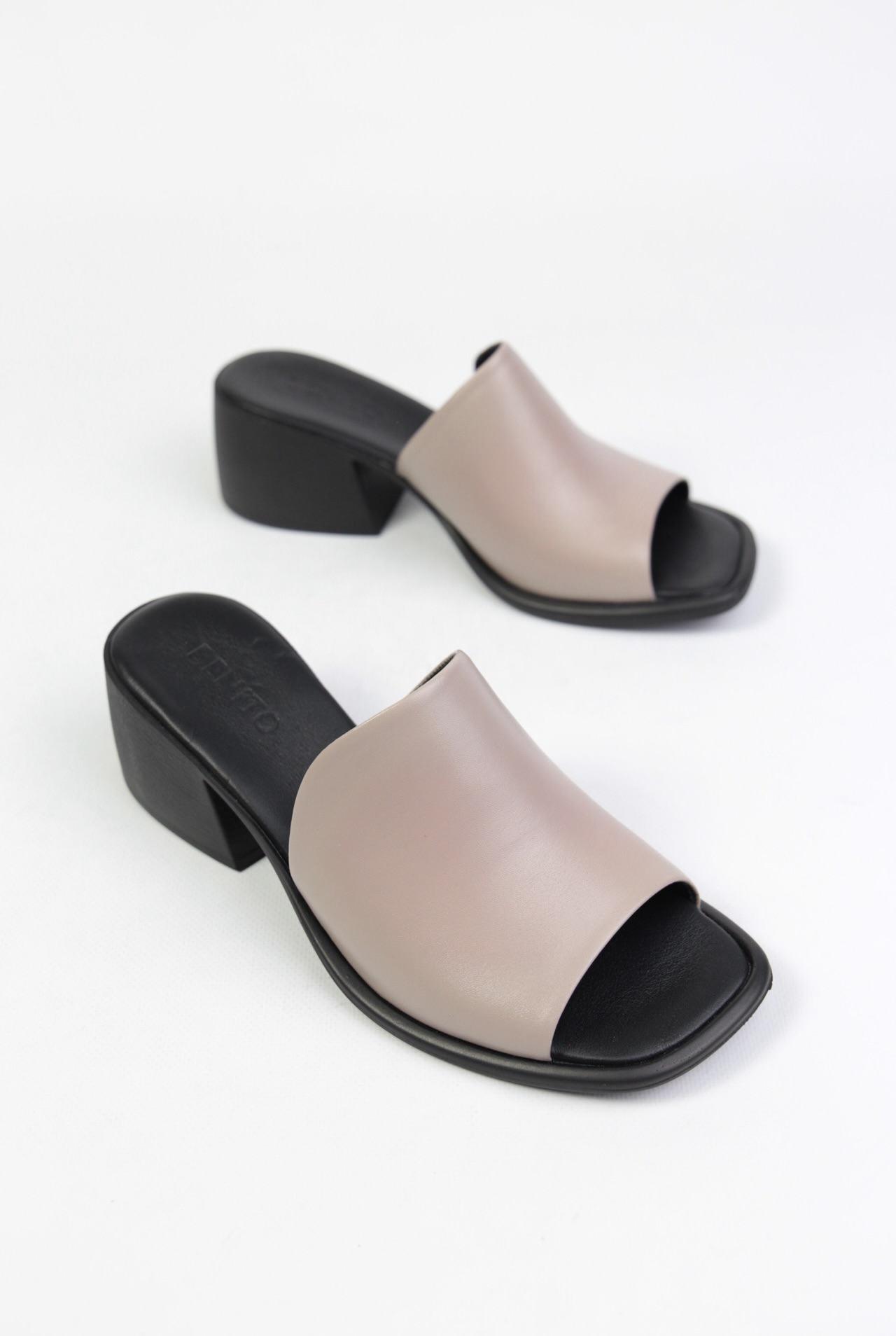 картинка Сабо кожаные Benito от магазина Pratik