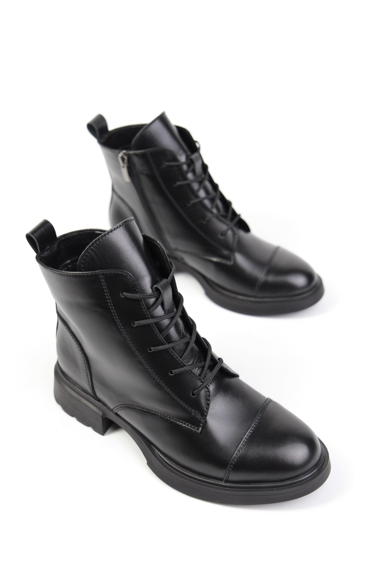 картинка Ботинки кожаные Benito от магазина Pratik