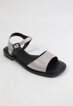 Сандалии кожаные Benito BE0669 new- фото 1 - интернет-магазин обуви Pratik